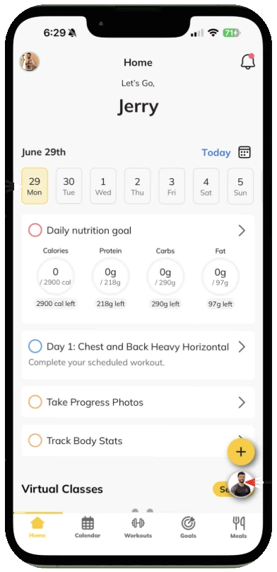 Trainerize home screen with the calendar, daily tasks and the chat button